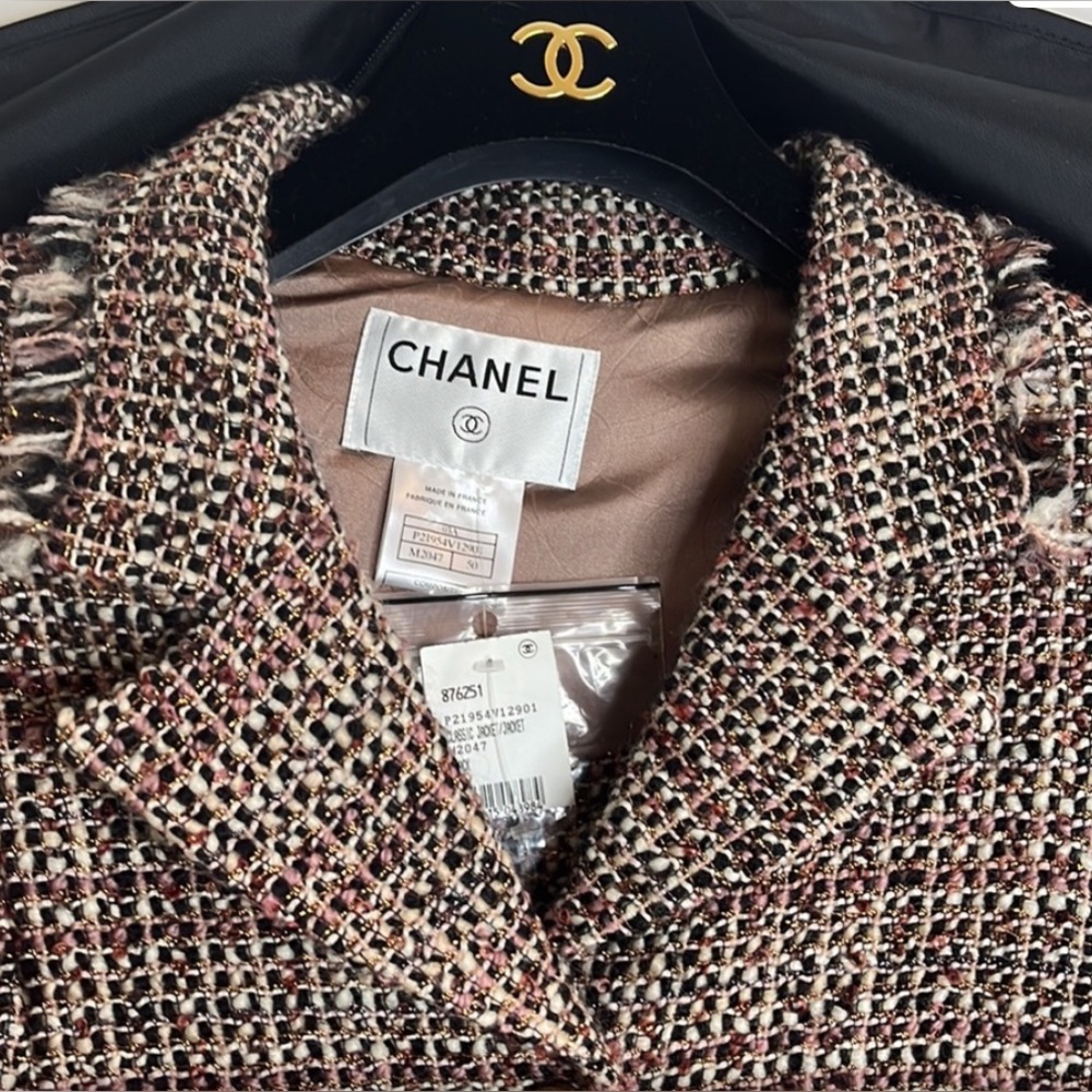 CHANEL Tweed Jacket in Brown, Black and Plum/Burgundy - Picture 2 of 9